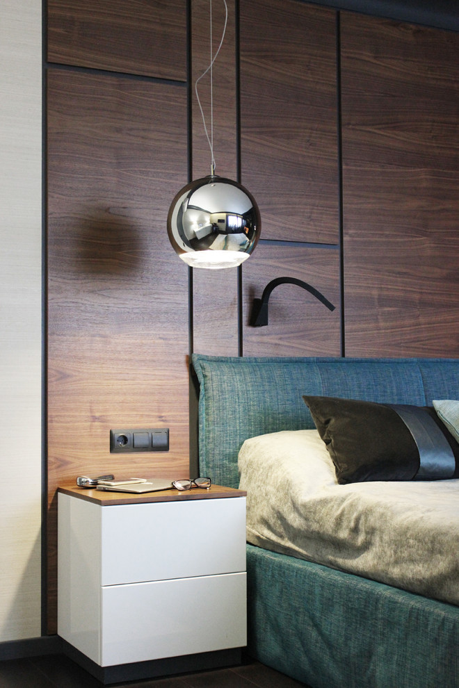 Черный, дерево и бирюза