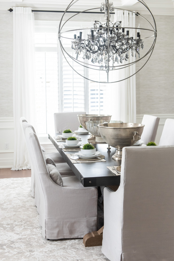 Inspiration for a transitional home design remodel in Toronto