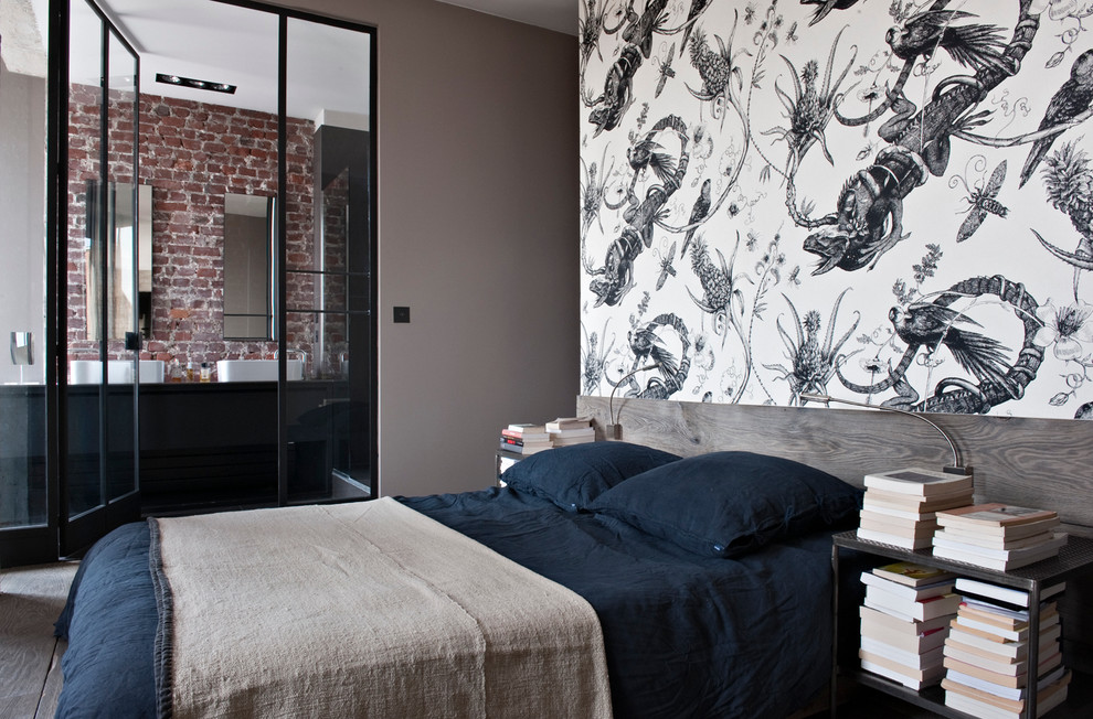 Cette image montre une chambre urbaine avec verrière.