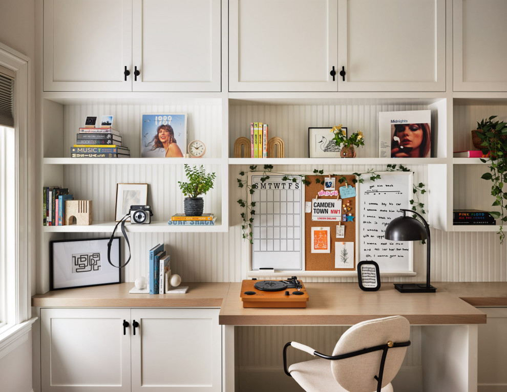 Inspiration for a transitional home office remodel in San Francisco