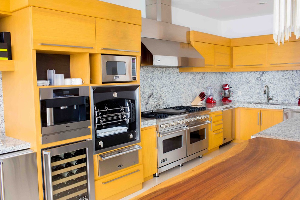 This is an example of a contemporary kitchen in Mexico City.