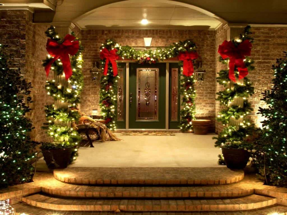 Christmas Decorations and Outdoor Lights