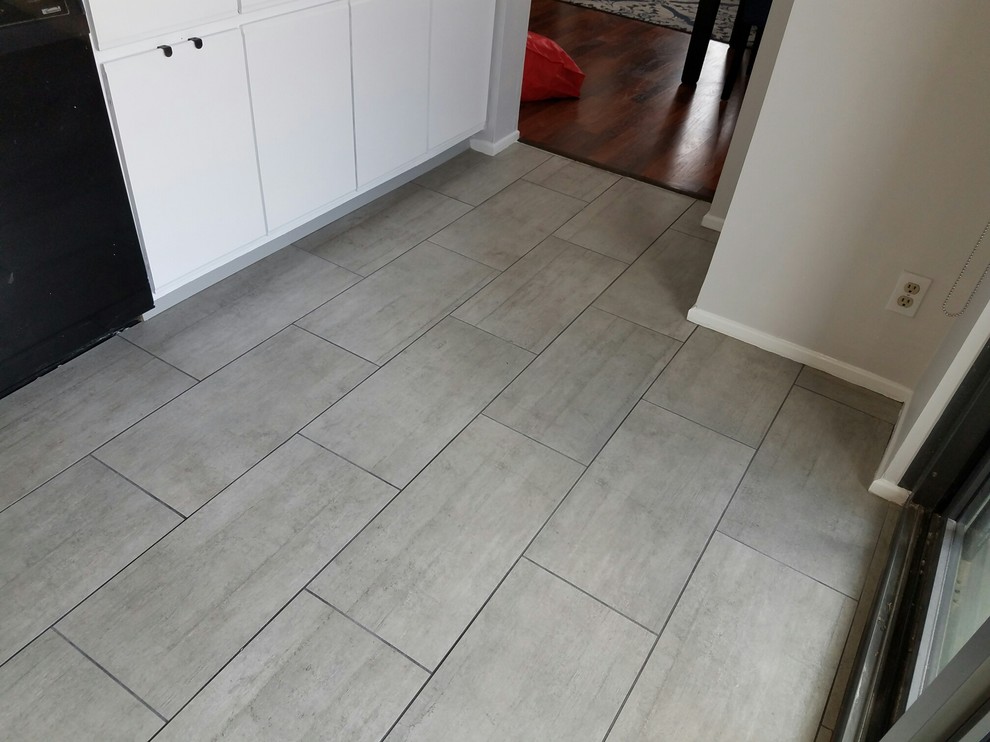 Example of a transitional kitchen design in DC Metro