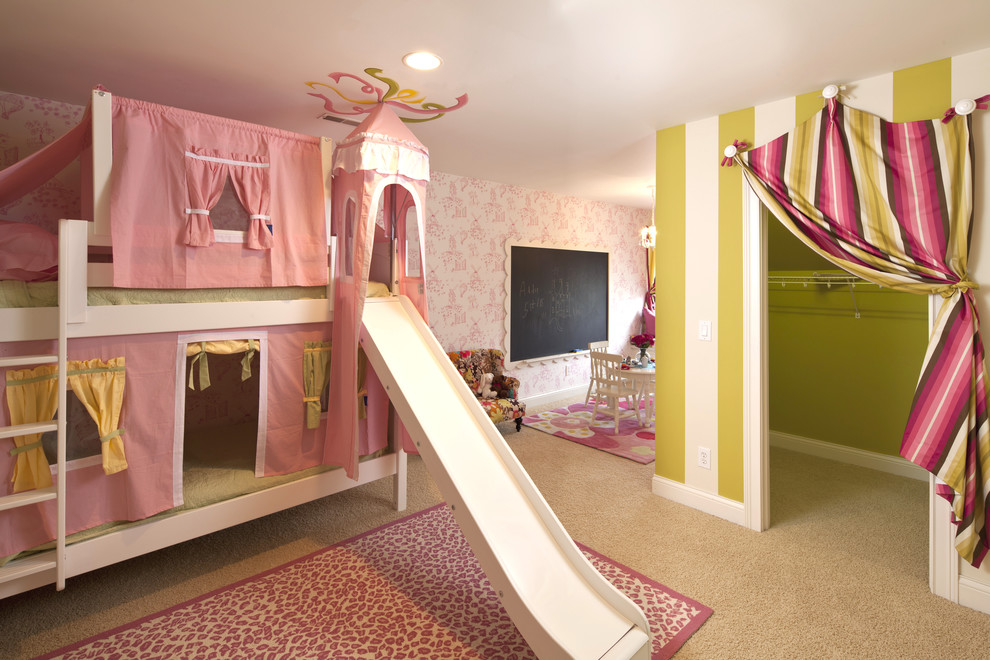 Photo of a transitional kids' room in Houston.