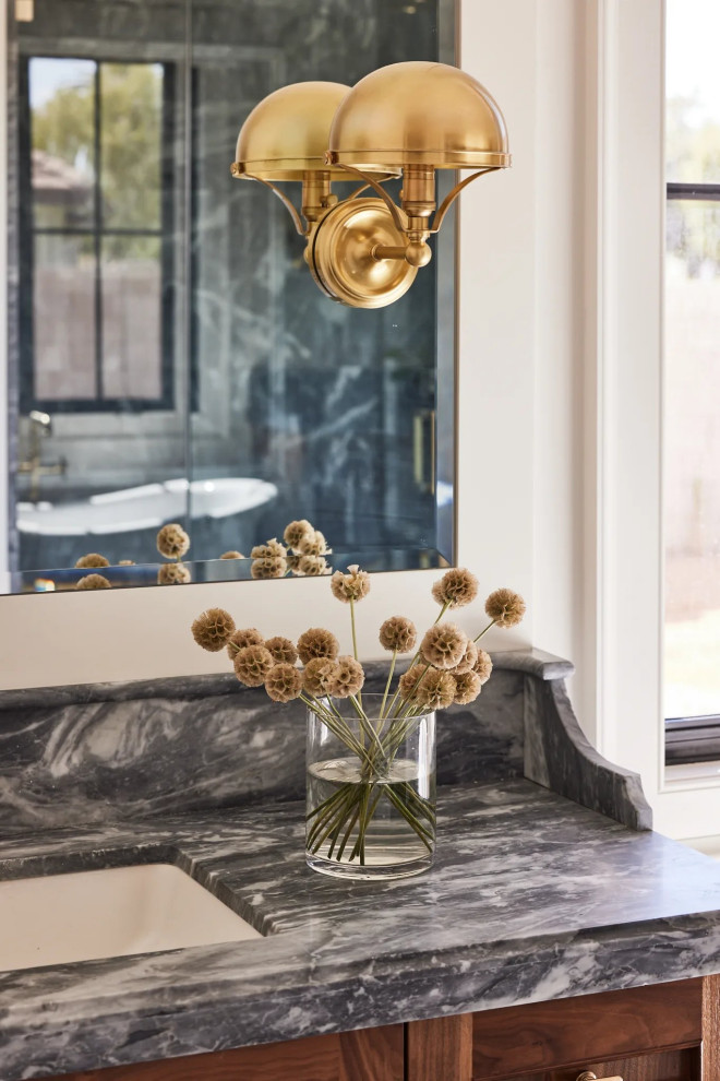 Home design - transitional home design idea in Phoenix