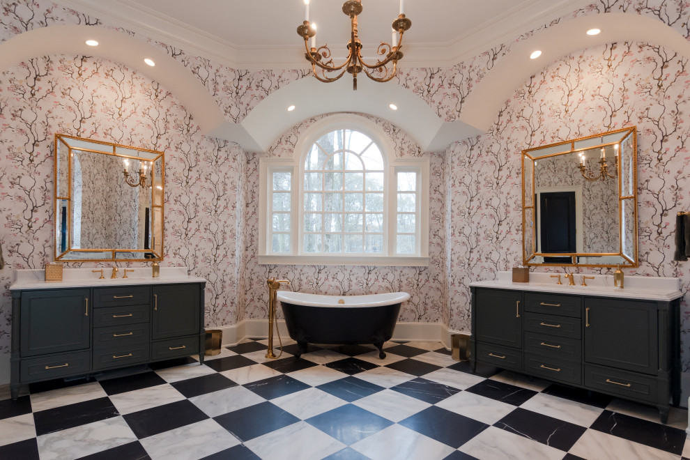 Traditional Master Suite in The Battery