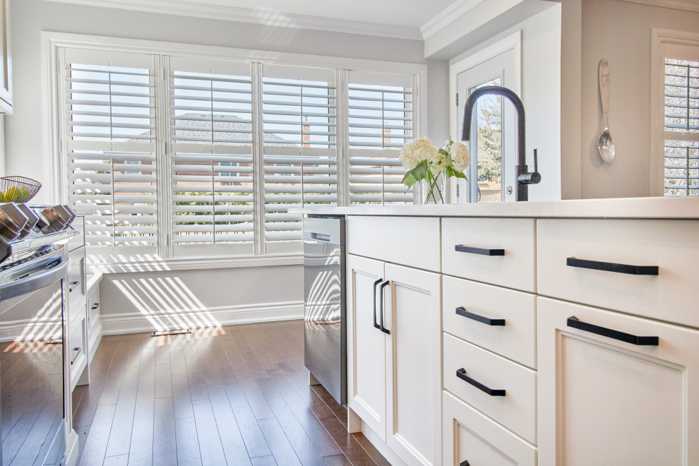 Inspiration for a transitional kitchen remodel in Toronto