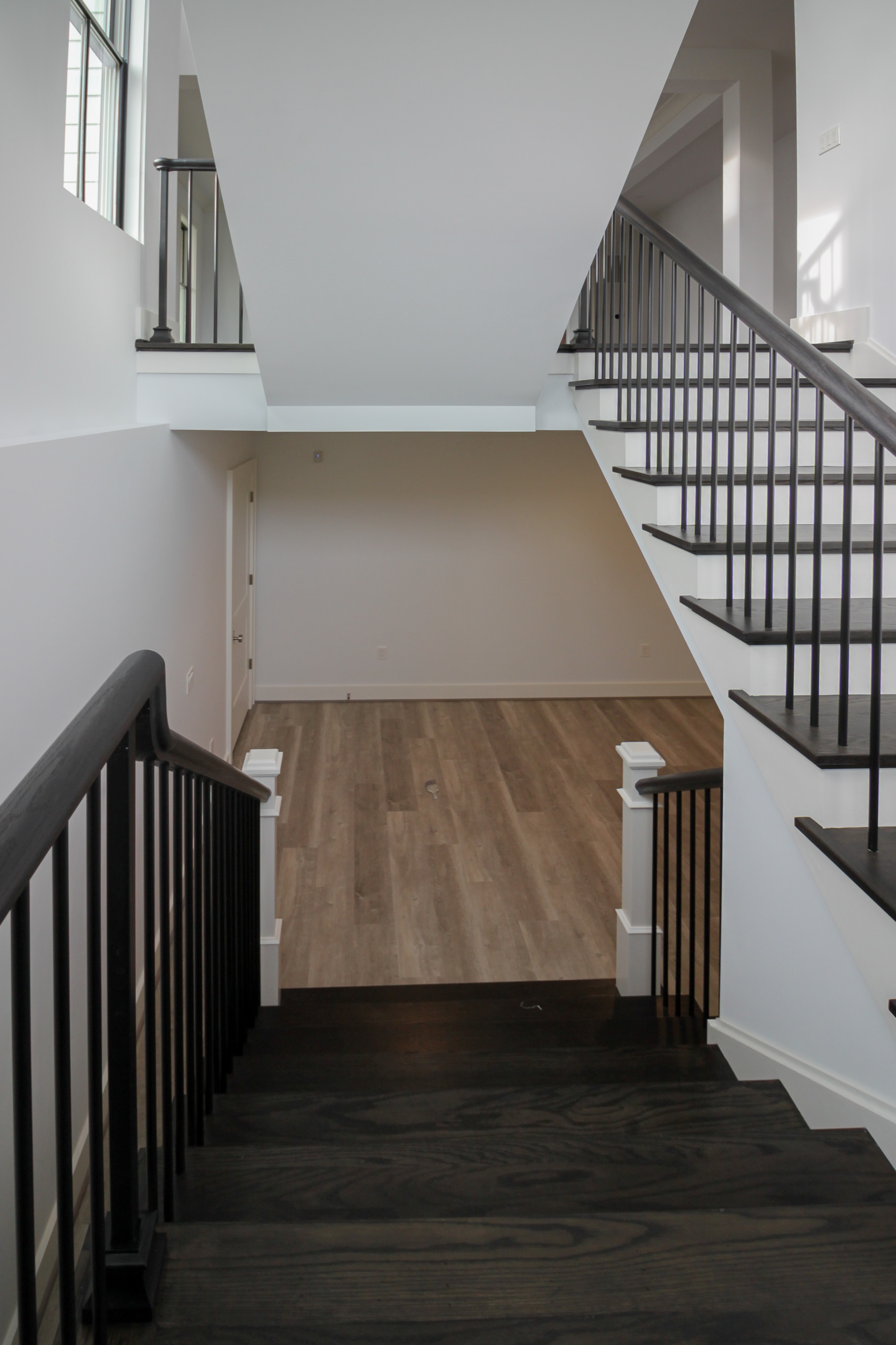 90_Classic Staircase with a Contemporary Twist, McLean VA 22101
