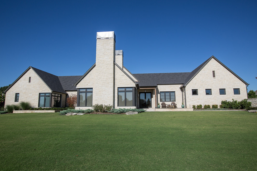 Home design - transitional home design idea