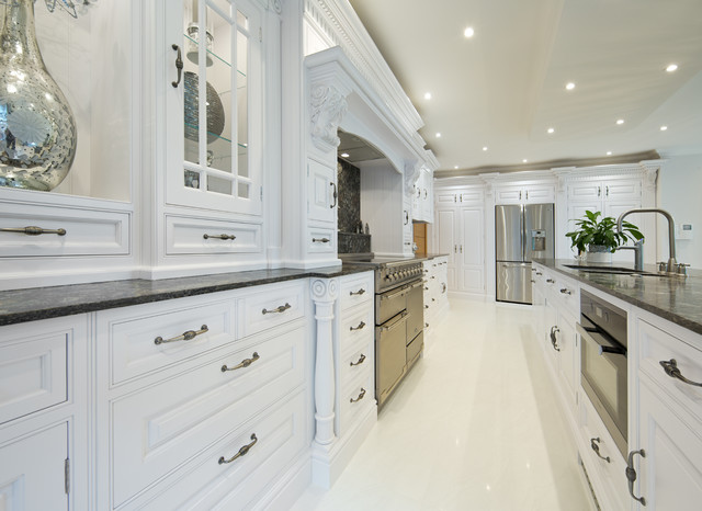 Chigwell Kitchen traditional-kitchen