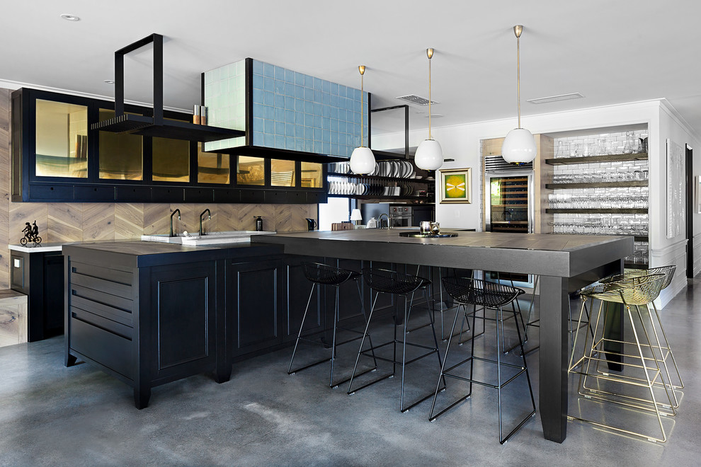 Design ideas for a transitional kitchen in Perth.