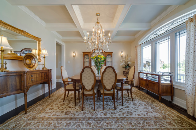 Toronto - Young Court Custom Home klassisch-esszimmer