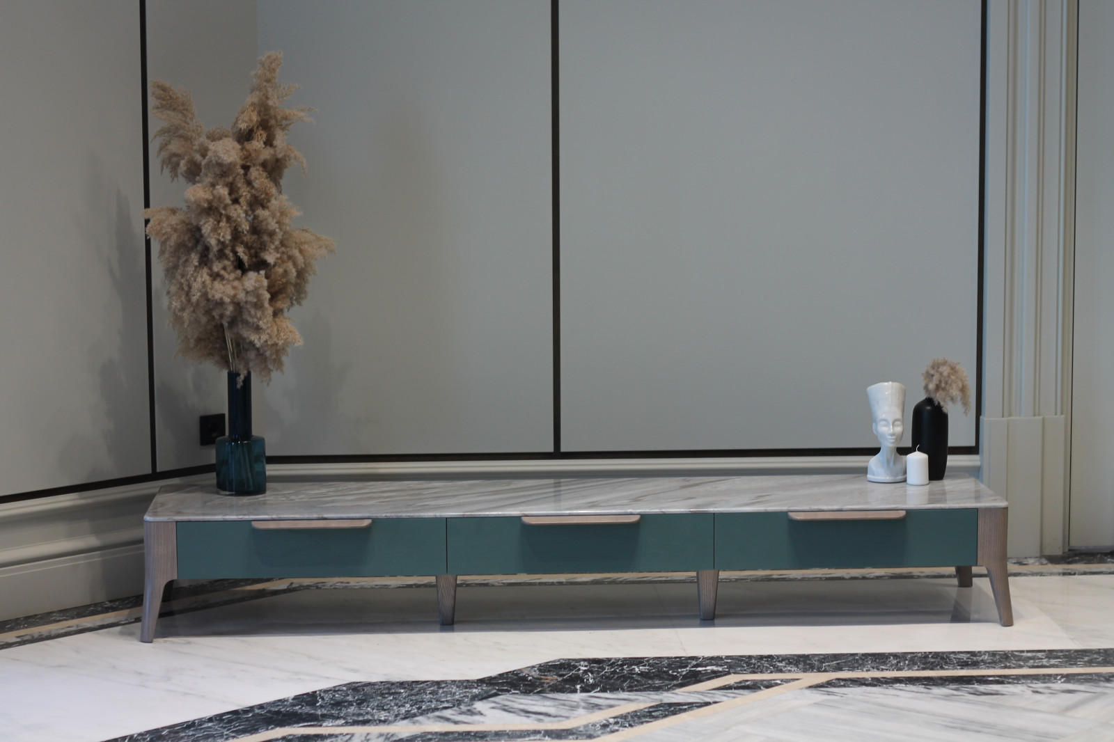 Низкая тв-тумба Toffee