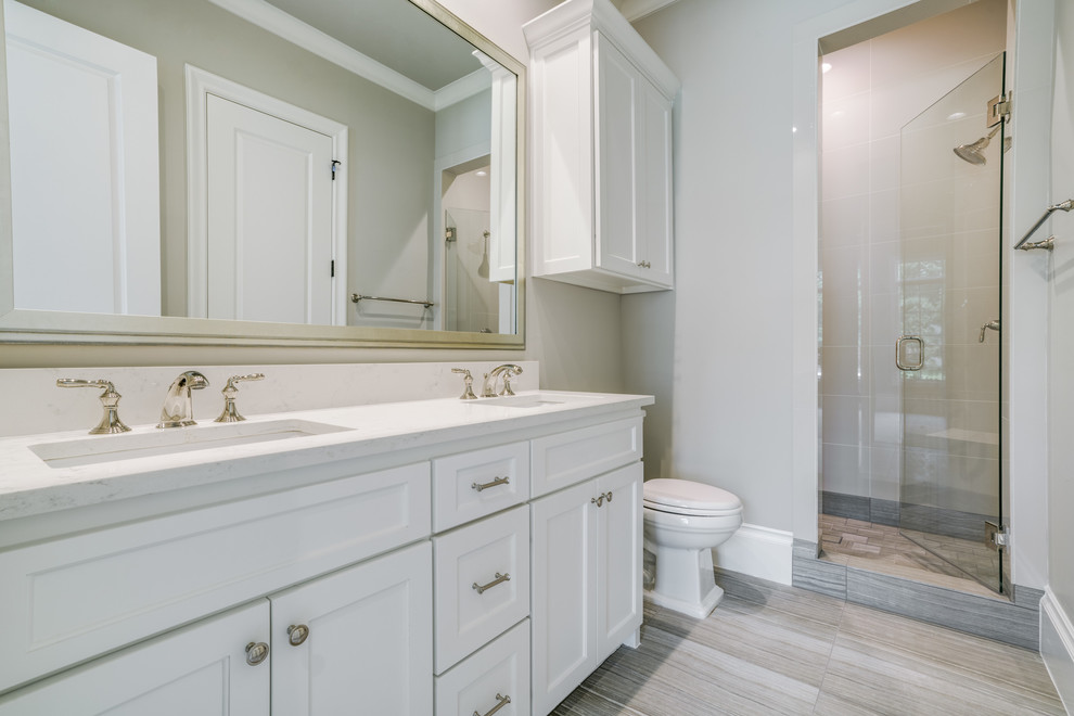 Home design - transitional home design idea in Dallas