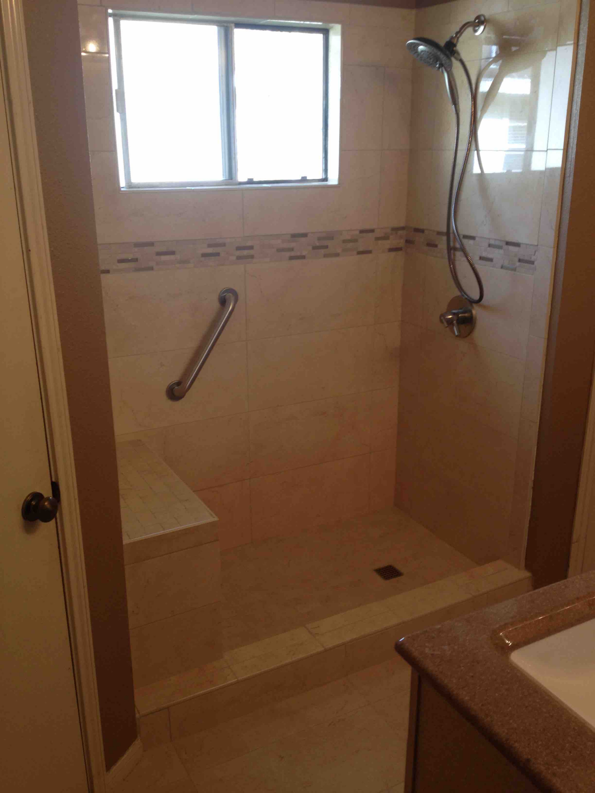 Tubs/ Showers