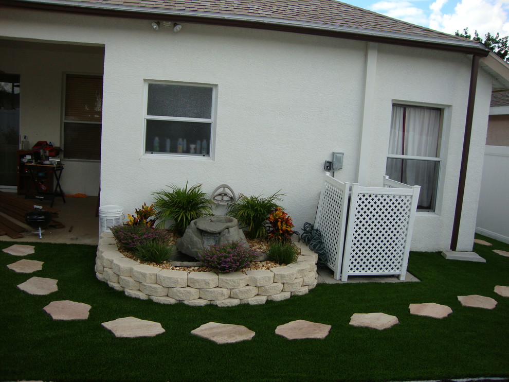 This is an example of a modern garden in San Diego.