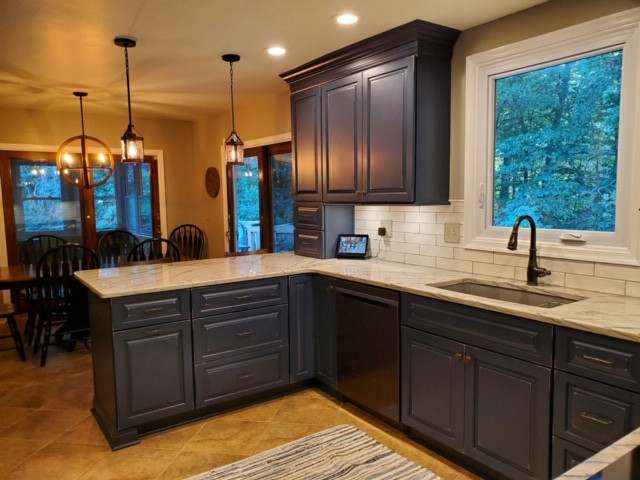 Dark Blue Cabinetry Makes for a Warm & Welcoming Kitchen