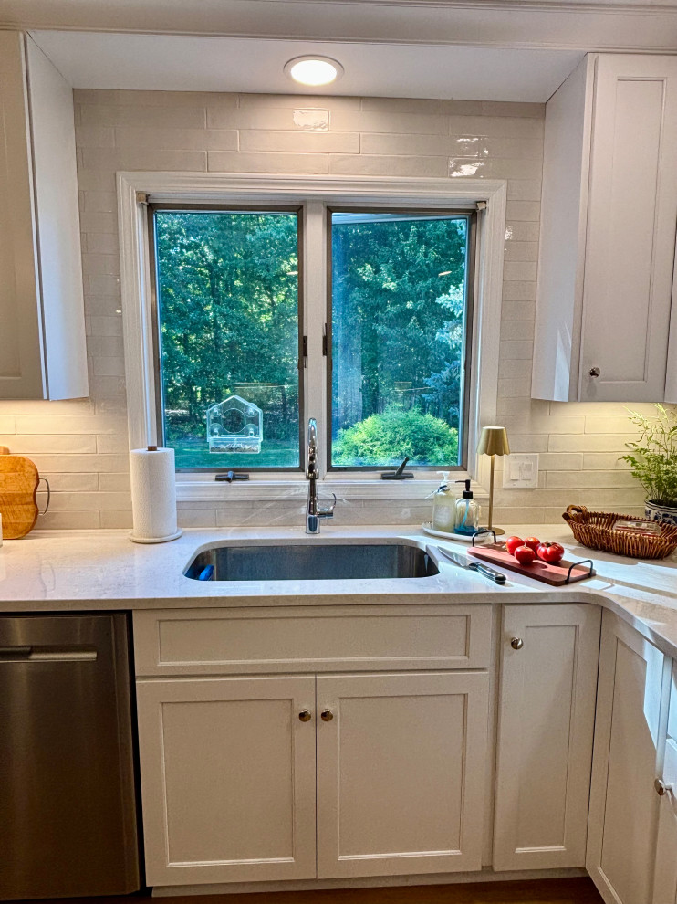 Avon Lake Landerwood Lane Kitchen