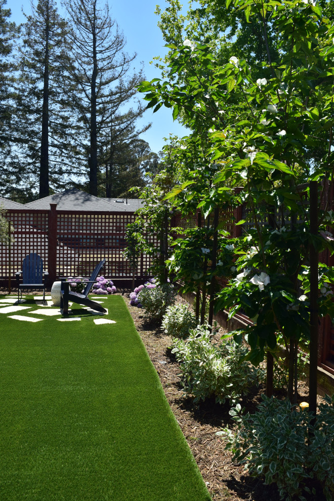 Spacious Garden with patio and lawn