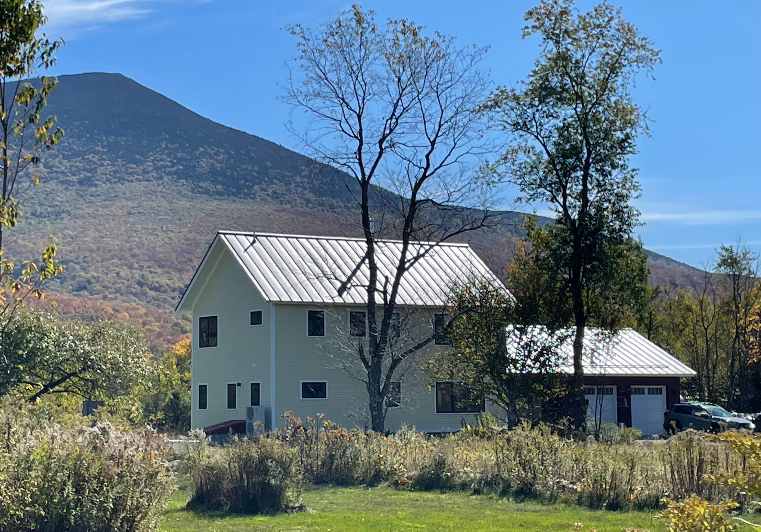 Contemporary Energy Efficient Vermont Farmhouse