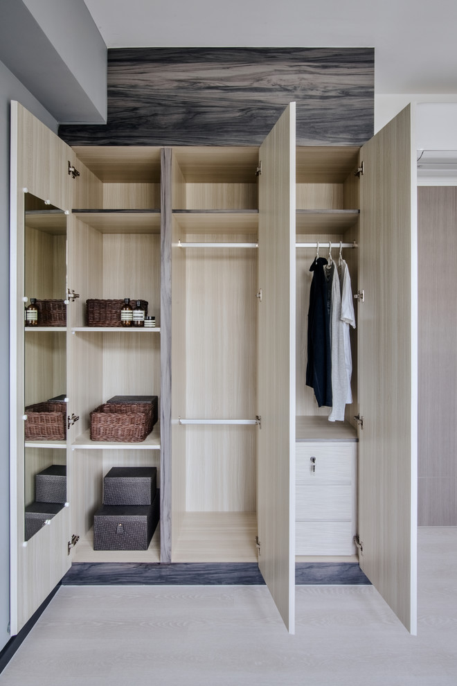 Photo of a contemporary bedroom in Singapore.