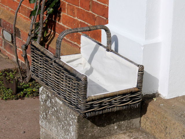 Kubu Dog Baskets eclectic-garden