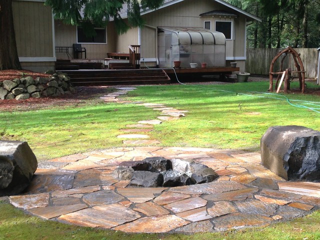 Firepit rustic-garden