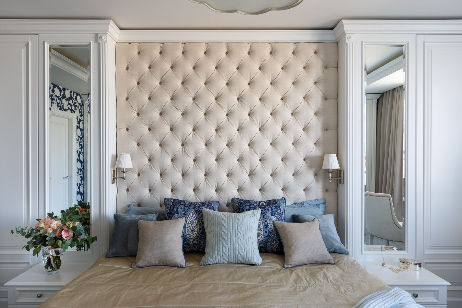 Апартаменты у Смольного в Американском стиле