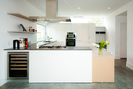 Design ideas for a contemporary kitchen in Houston.