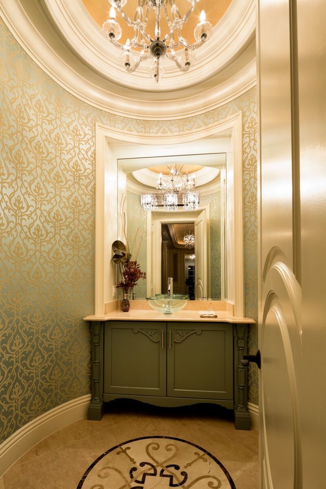 Photo of a powder room in Los Angeles.