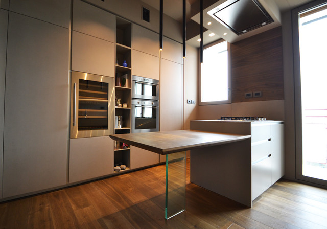 LA CUCINA &egrave; IL CUORE DELLA CASA contemporary-kitchen