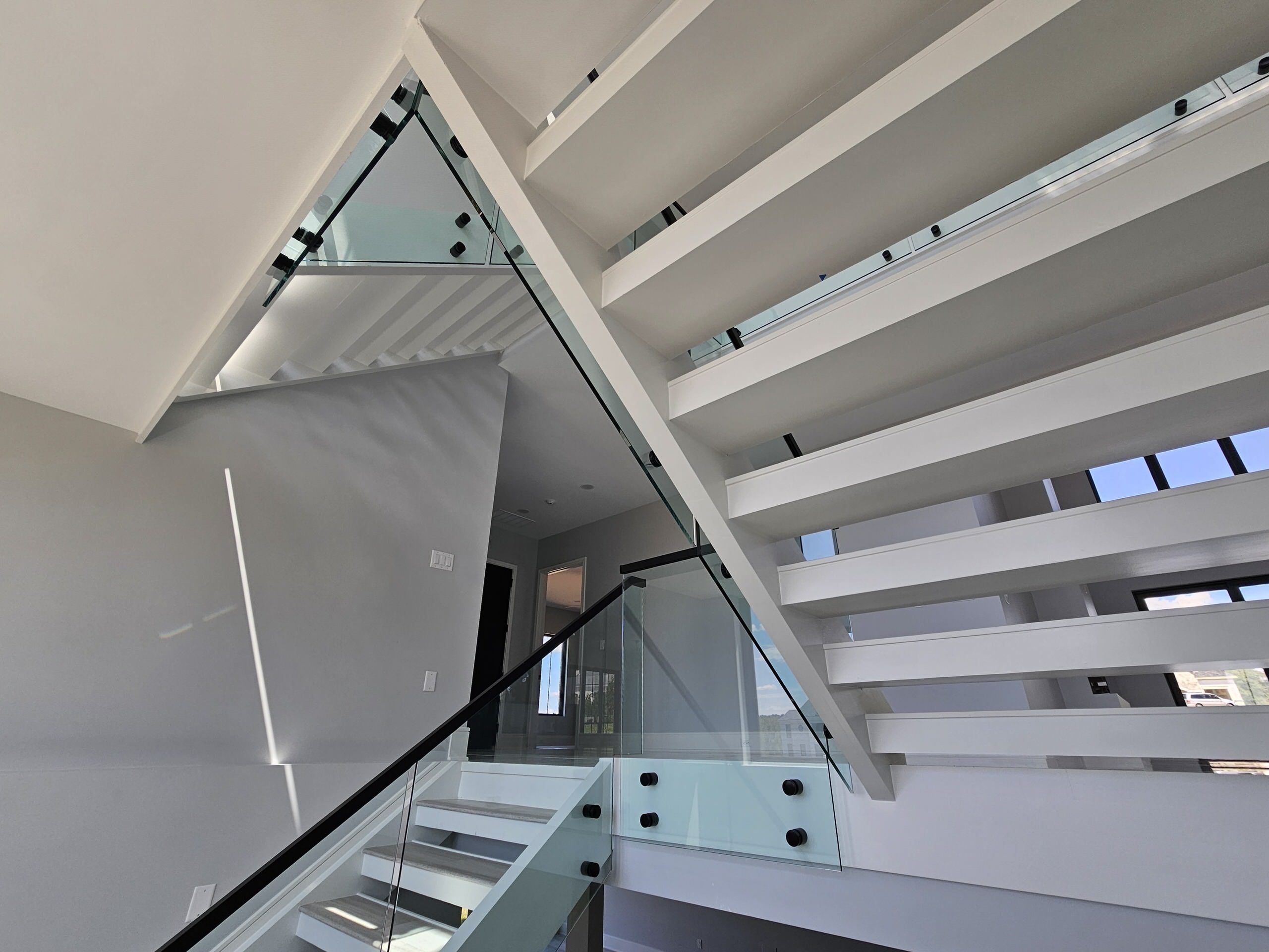 125_Modern Open Rise Stair with Glass Balustrade, Aldie, VA 20105