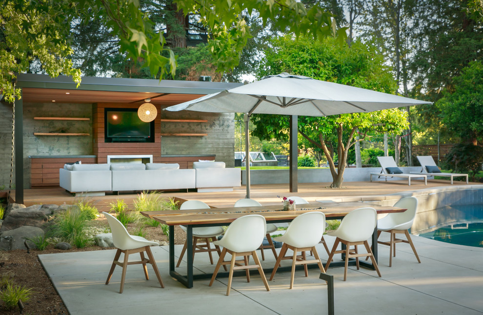 Design ideas for a contemporary patio in San Francisco.