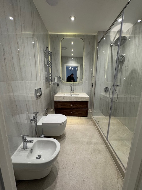Full refurbishment works of high-end flat (x5 Bedrooms)at high street kensignton