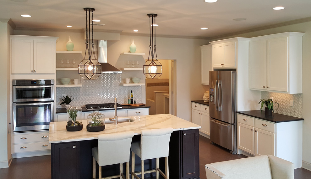Kitchen - transitional kitchen idea in Phoenix
