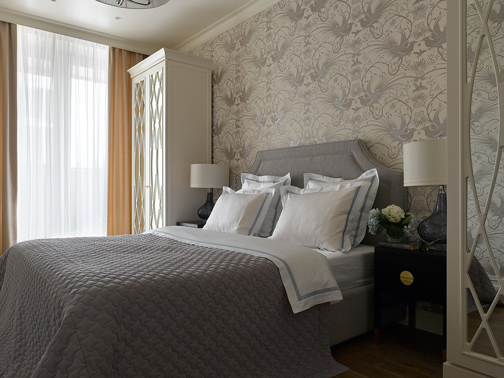 Inspiration for a transitional bedroom in Moscow.