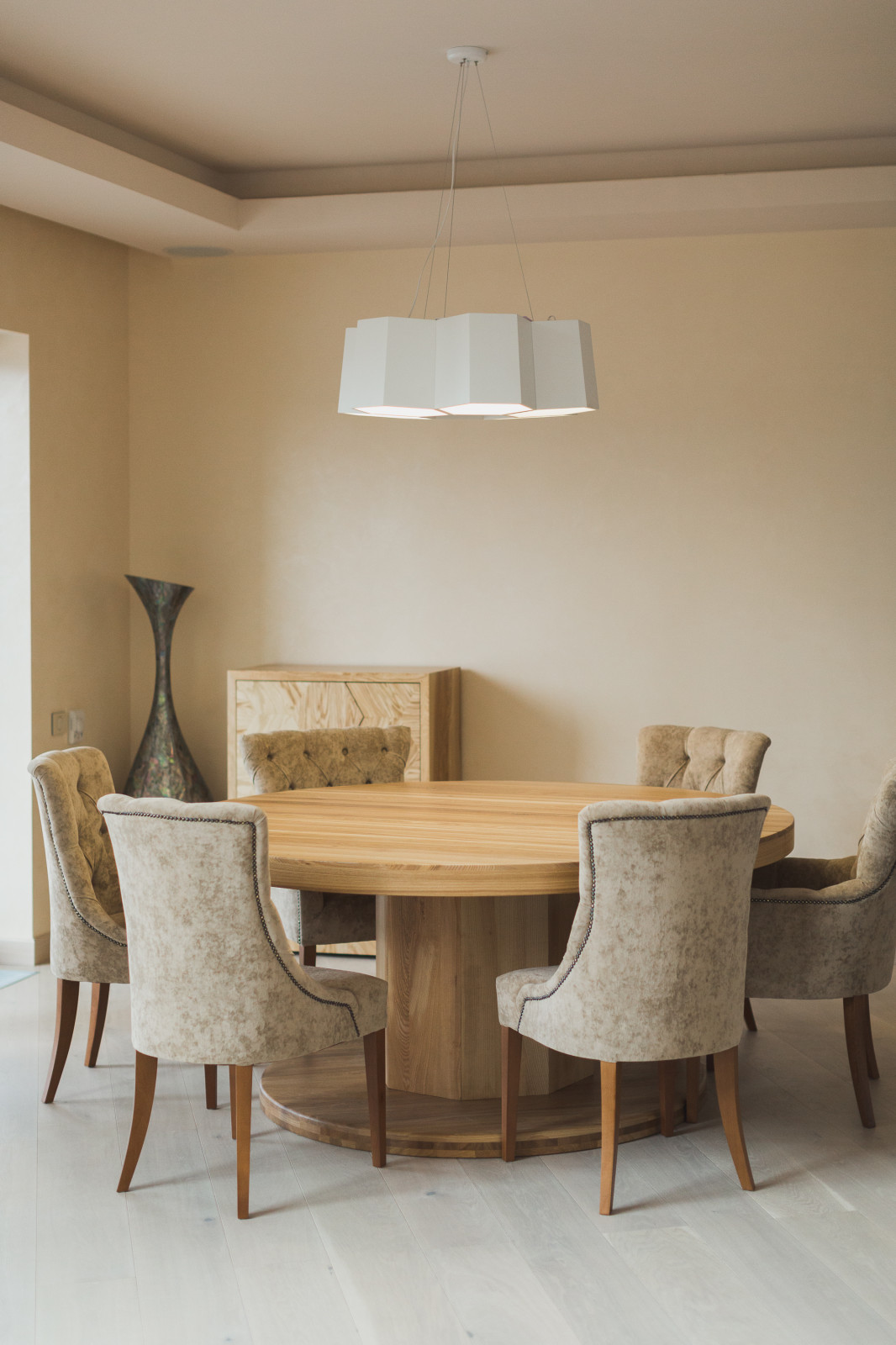 Комод и Стол