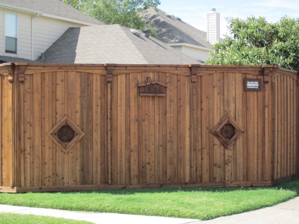 Decorative Gate Fence Board On Board Dallas by Texas Best Fence
