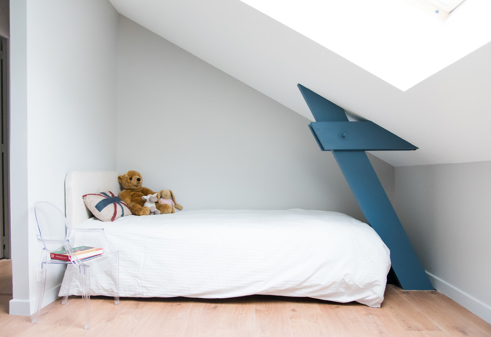 Design ideas for a contemporary kids' room in Nantes.