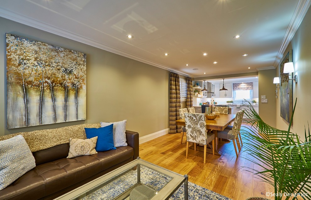 Home design - transitional home design idea in Toronto