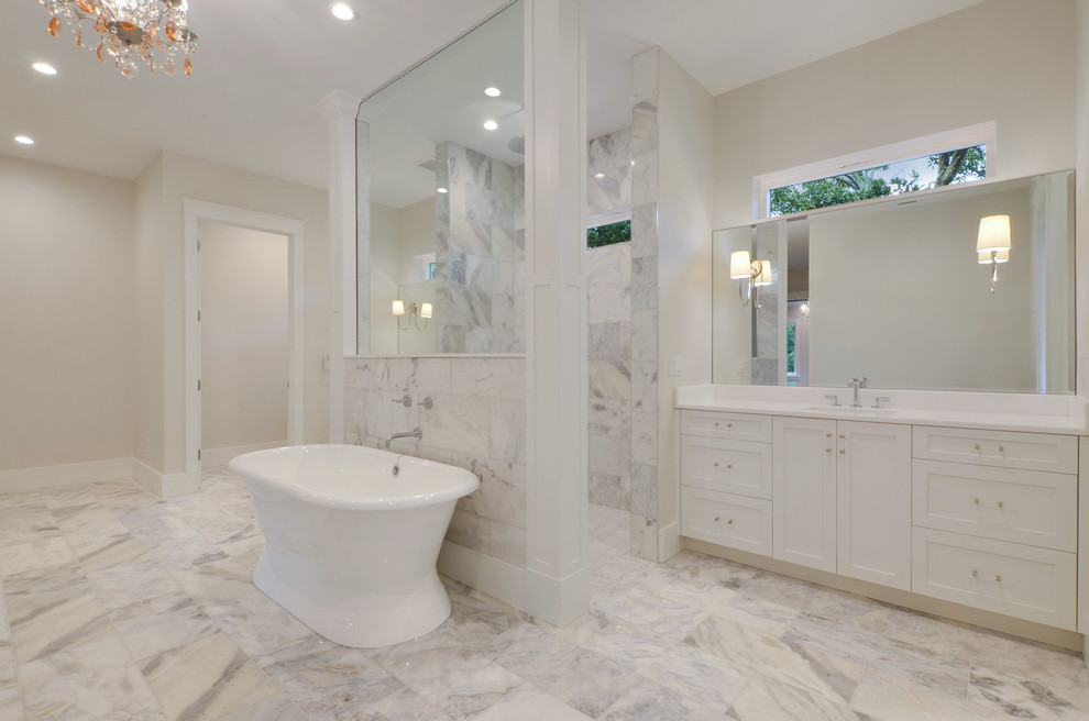 Photo of a transitional bathroom in Tampa.