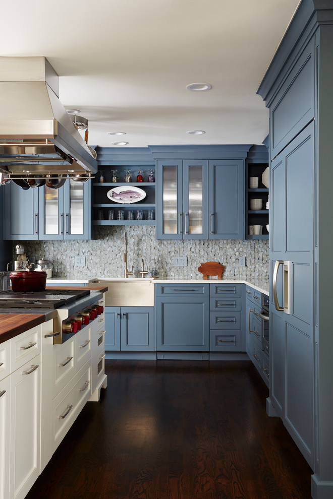 Inspiration for a transitional kitchen remodel in Minneapolis