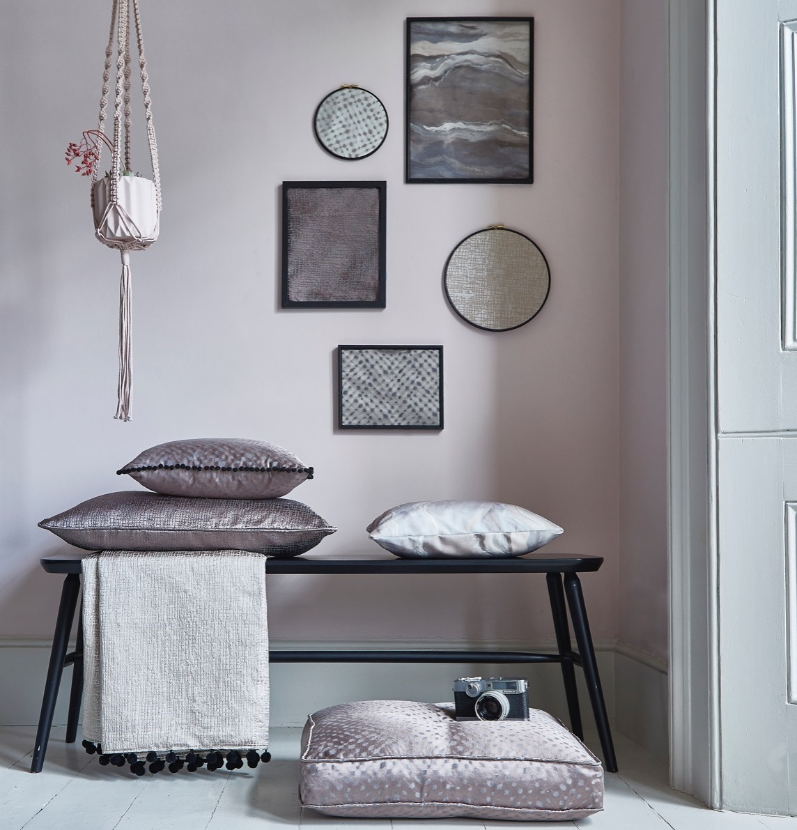 Металлические оттенки и натуральные фактуры