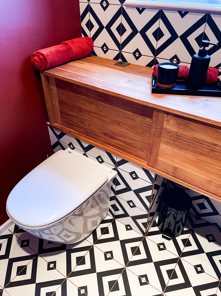 African inspired cloakroom