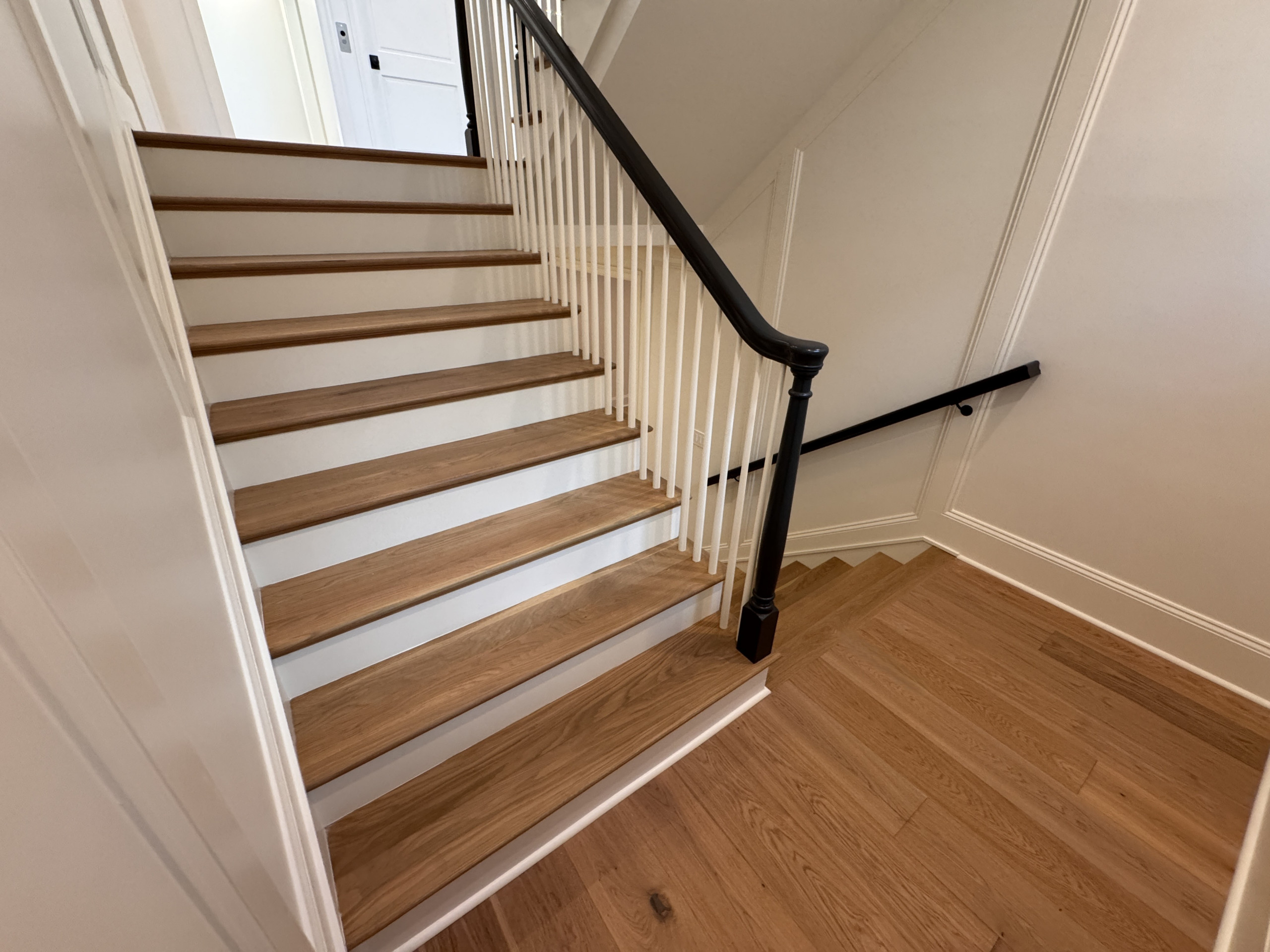 Project #160 | Traditional Box Stair with Gooseneck Handrail