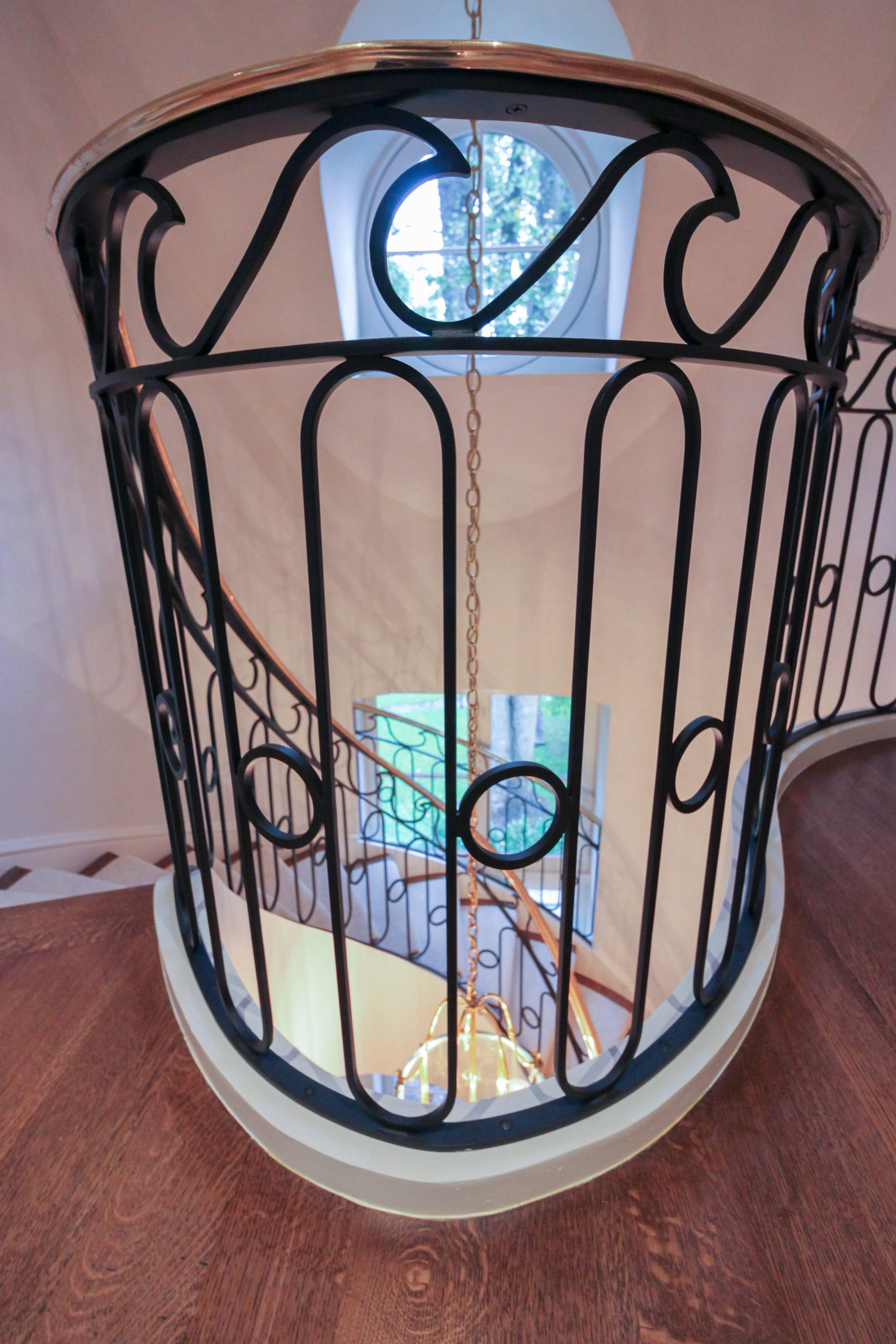 61_Sculptural/Elliptical Staircase in Washington, DC 20008