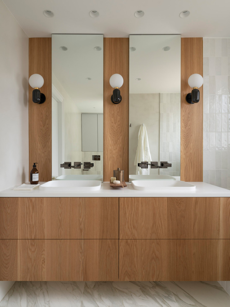 Inspiration for a contemporary bathroom in Barcelona.