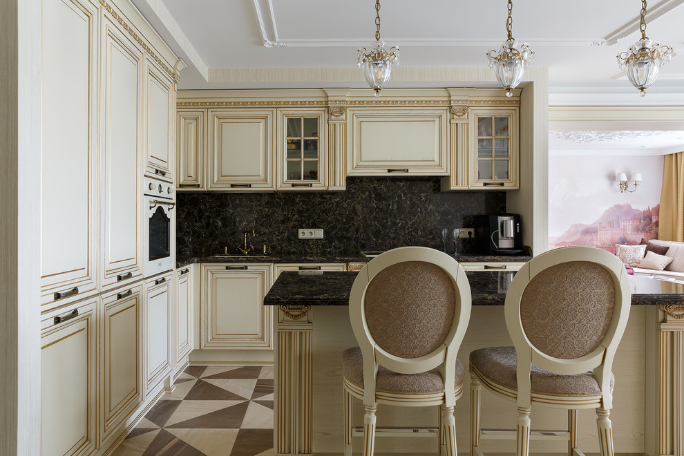 Квартира в Петродворце в классическом стиле - 124 м²