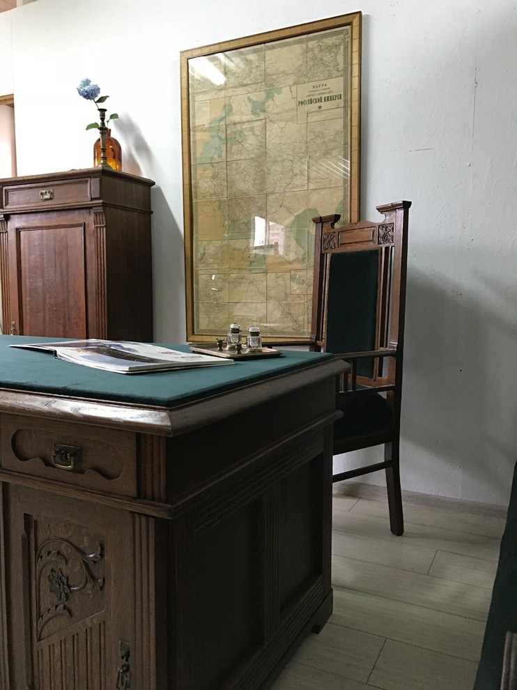 Антикварный кабинет 19 век