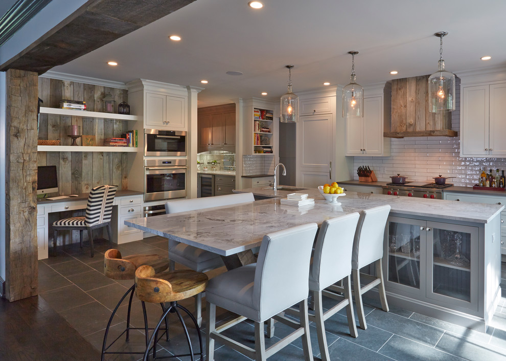 Inspiration for a transitional kitchen remodel in Chicago